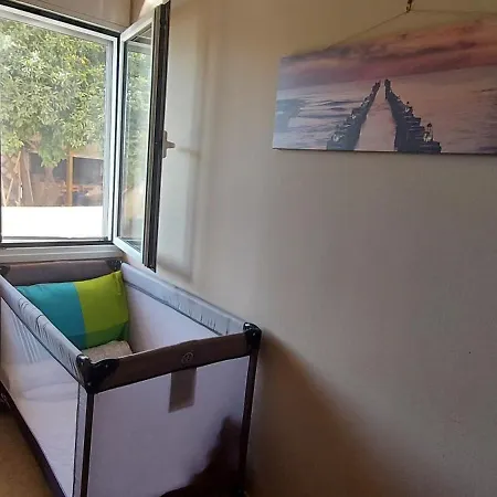 Airport Friendly House 1 아파트