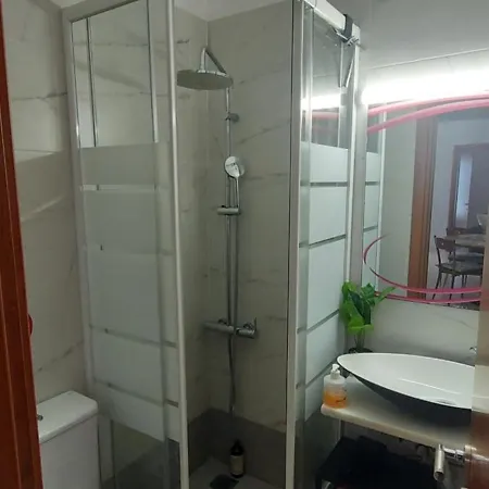 아파트 Airport Friendly House 1